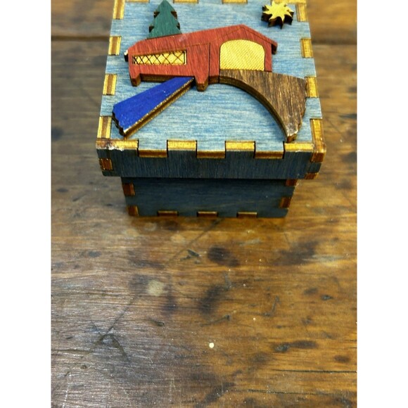 Vintage Handmade Wooden Trinket Box Covered Bridge Doles Orchard Box Shop - Picture 3 of 13